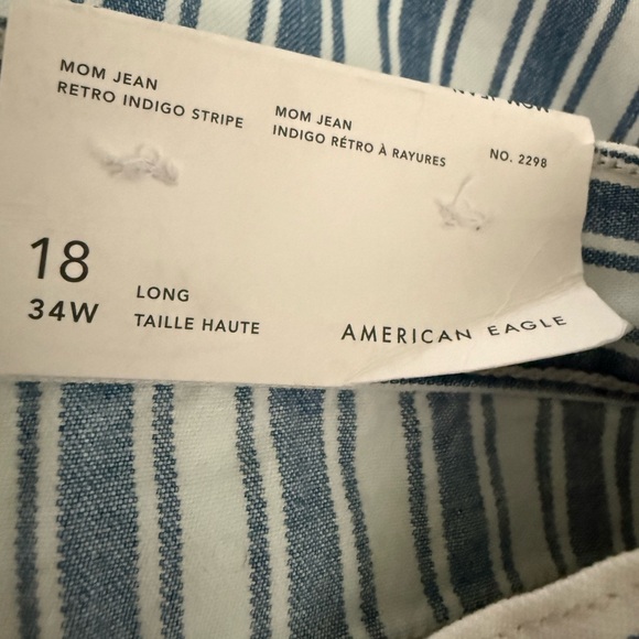 American Eagle Blue High Waisted 18L Mom Jeans - Picture 8 of 9